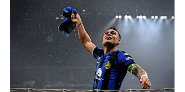 Lautaro Martínez tjener som kaptein for første gang og hjelper laget med å vinne Serie A-tittelen